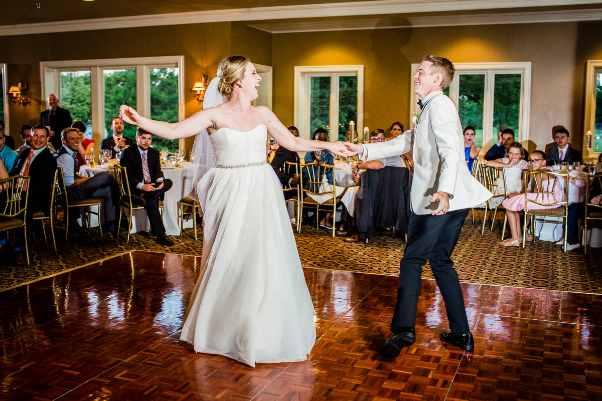 Evanston Golf Club Wedding Julianne Billy Chicago First Dance At An Evanston Golf Club Wedding